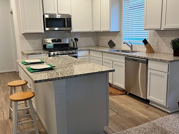 4th image of 180 Zion Dr