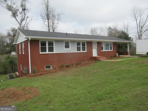 7 Linden Dr, Newnan, GA 30263