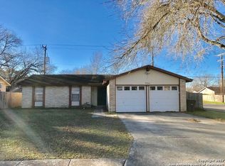 9466 Valley Dale St, San Antonio, TX 78250