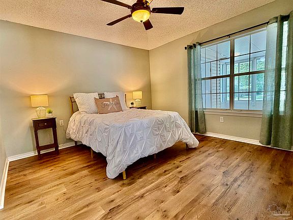 5th image of 2545 Trailwood Dr
