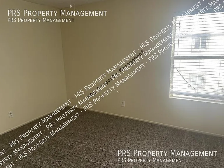 465 W Ivyglen St #224-S — Photo 6