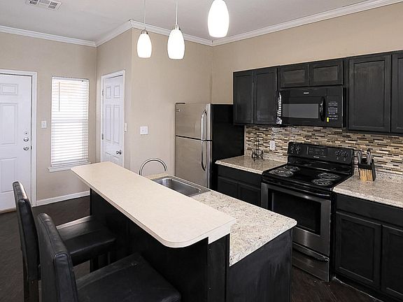 4th image of 8425 Ahern Dr APT 910