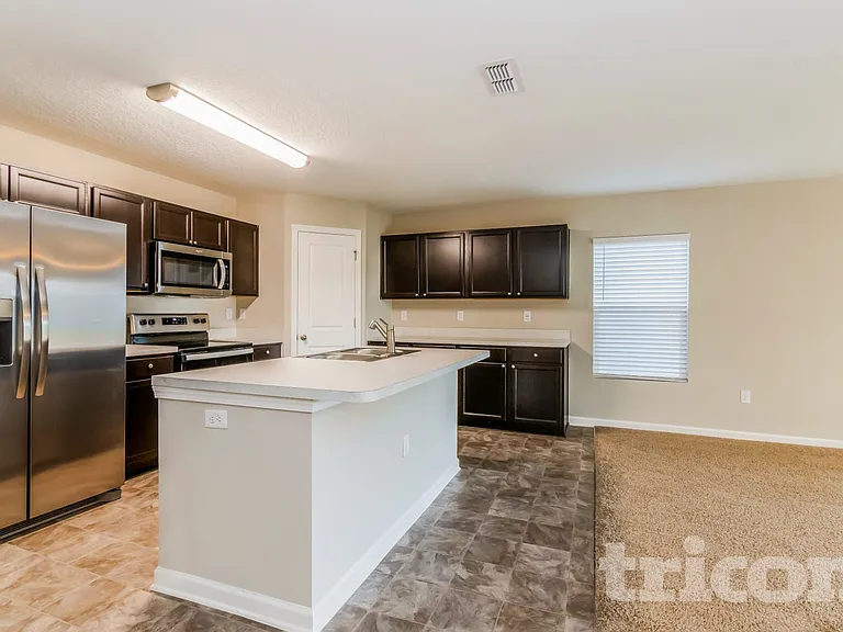 1610 Liberty Tree Pl — Photo 6