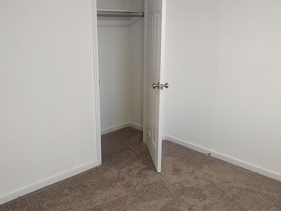 Closet for bedroom