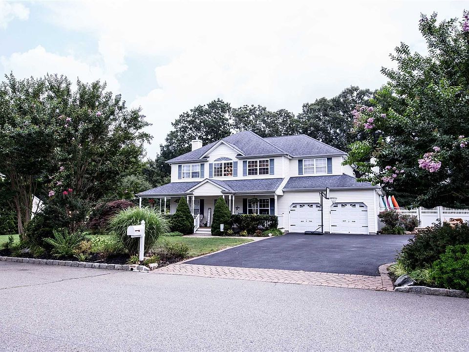 1st image of 25 Harwood Way