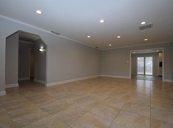 3rd image of 8012 Glen Tree Dr
