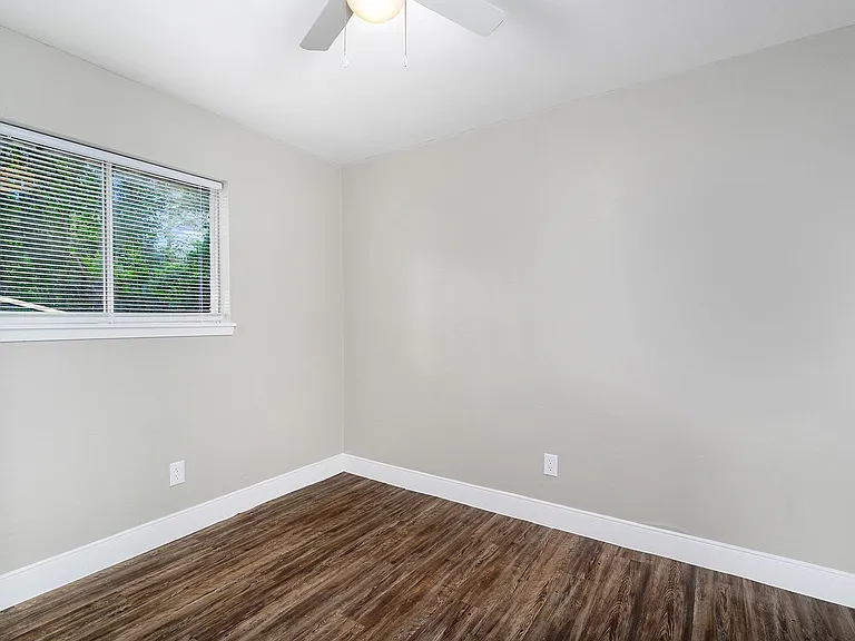 1303 S 2nd St #1 — Photo 15