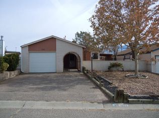 4864 Platinum Loop NE, Rio Rancho, NM 87124