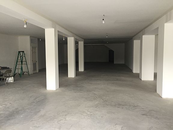 2nd image of 1602 Canal Blvd
