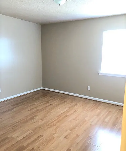 1 bed, 1.0 bath, $625 — Photo 11