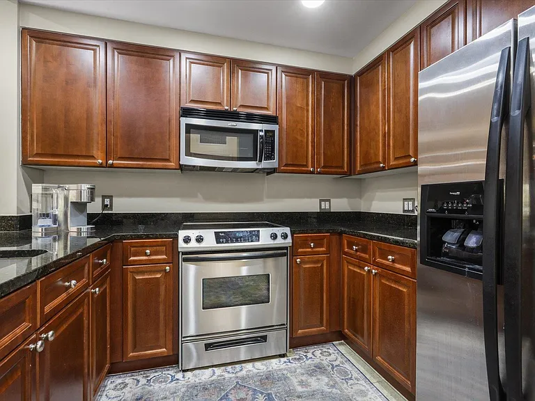 121 N Monroe St #5004 — Photo 9