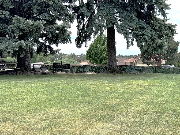 434 Valley Hi Cir #B24 — Photo 33