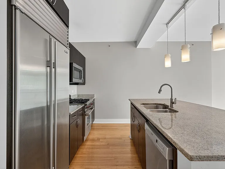 525 Kedzie St — Photo 18