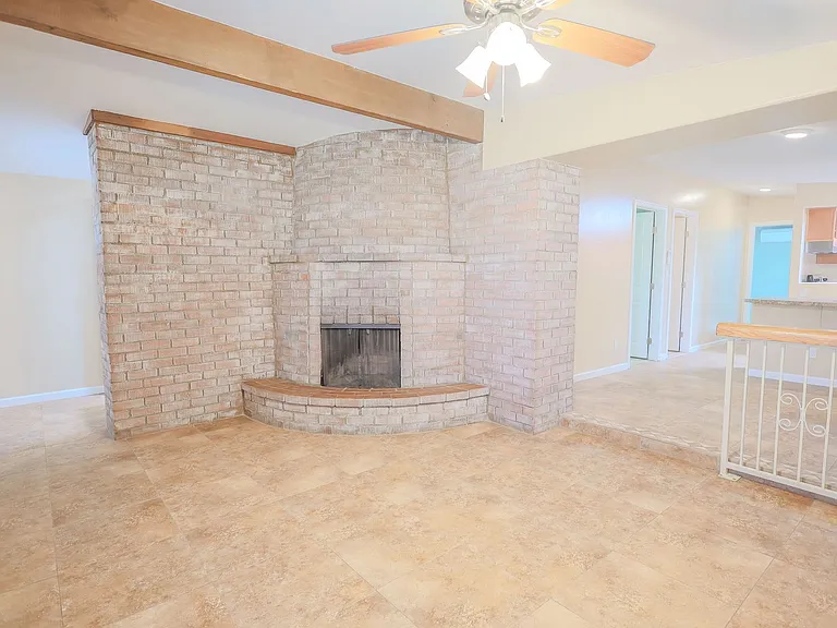 1421 N. Louis Ave — Photo 8