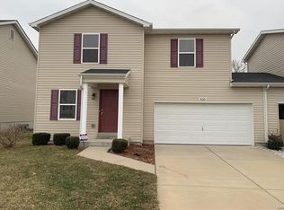 830 Cadbury Dr, Wentzville, MO 63385