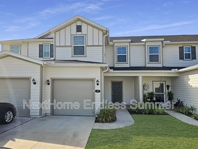 3 bed, 2.5 bath, 1354 sqft, $1,799 — Photo 1