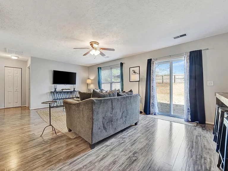 3024 Ewingdale Dr — Photo 8