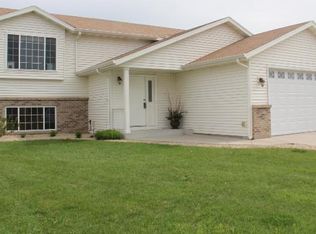 6637 Black Spruce St, Saint Cloud, MN 56303