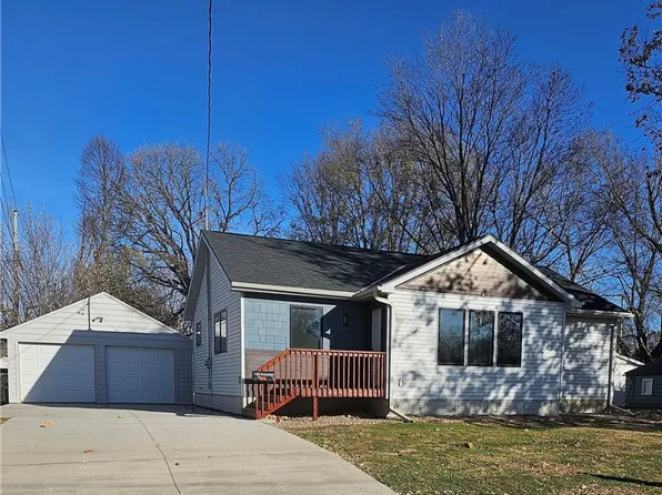 304 E Garfield St, Jefferson, IA 50129