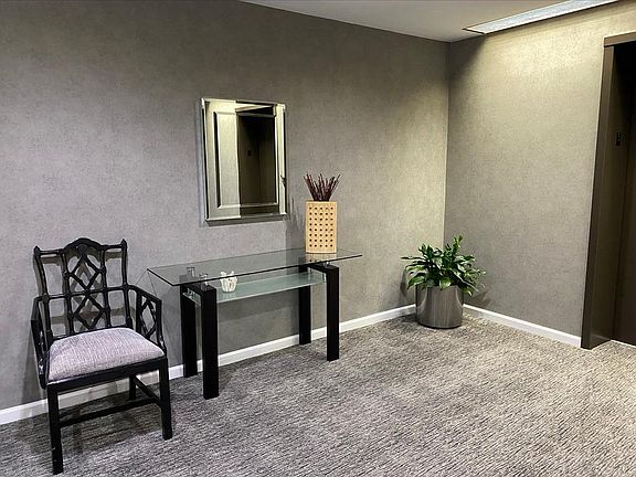 2nd image of 1601 Oakwood Ave APT 303