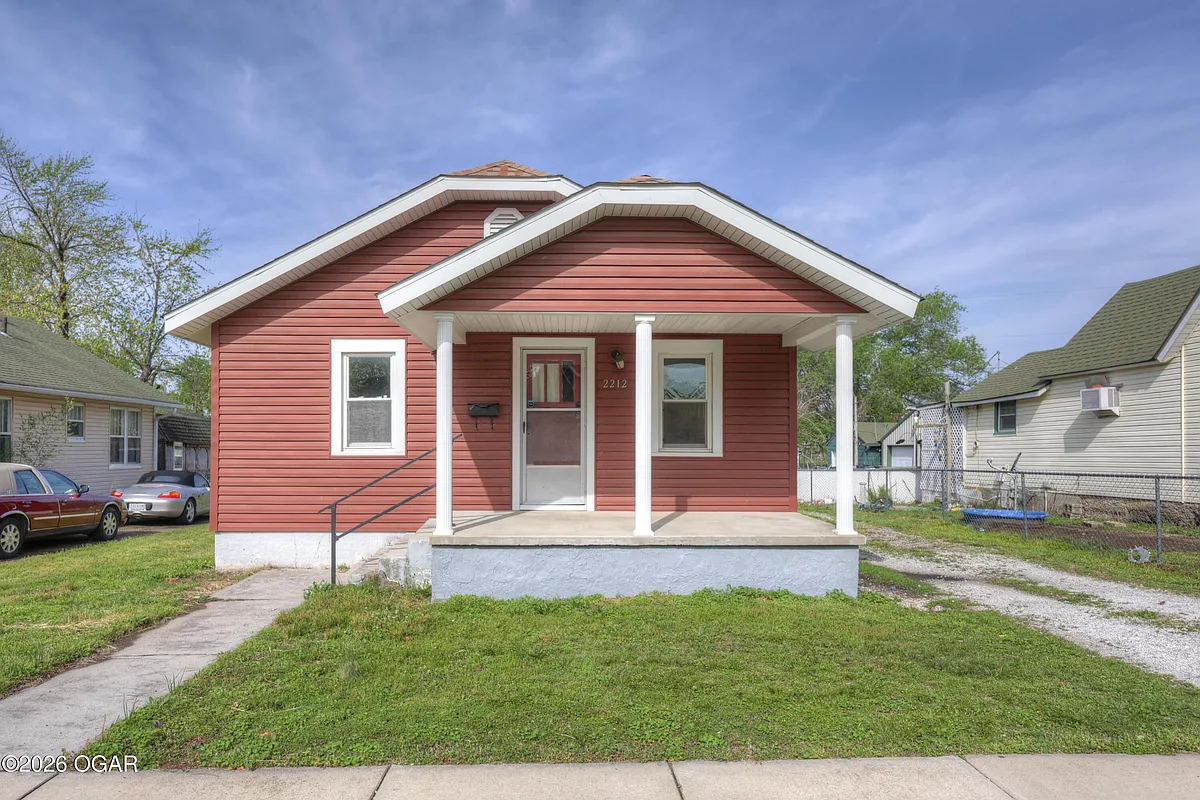 Building Photo - 2212 Bird Ave