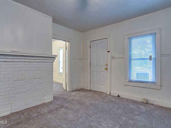 2nd image of 715 Fern St