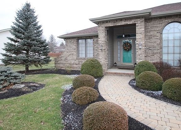 3rd image of 2216 N Carrolton Dr