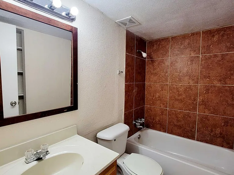 7301 Jensen Dr #1 — Photo 8