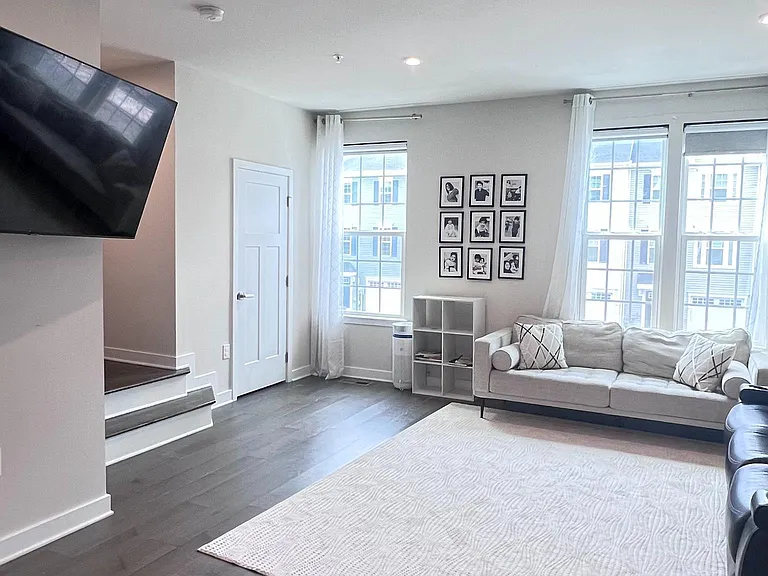 18 Hunters Dr — Photo 6