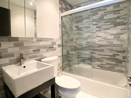 Rented by Premier One Realty LLC | media 9