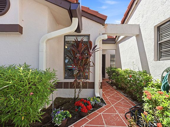 3rd image of 6013 SUNNY POINTE Circle