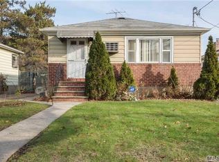 23111 147th Ave, Jamaica, NY 11413