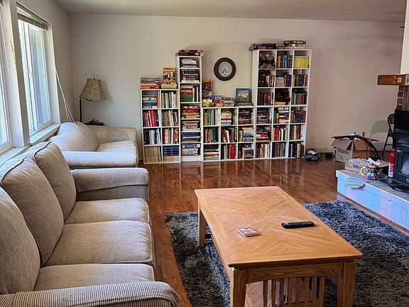 5th image of 2505 College St SE