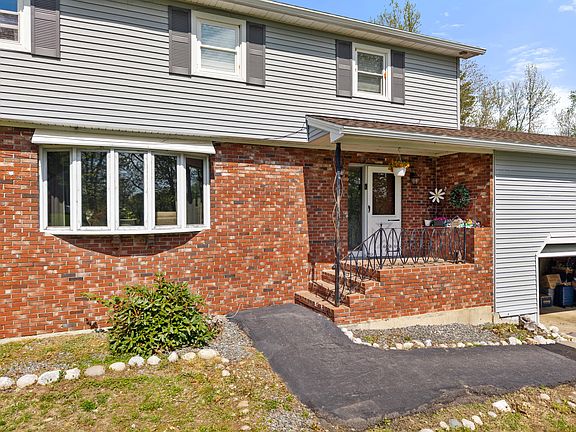 4th image of 273 Dow Road