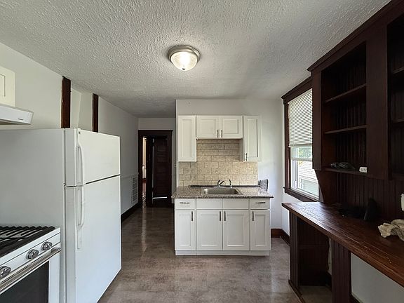 5th image of 188 Clinton Ave #3