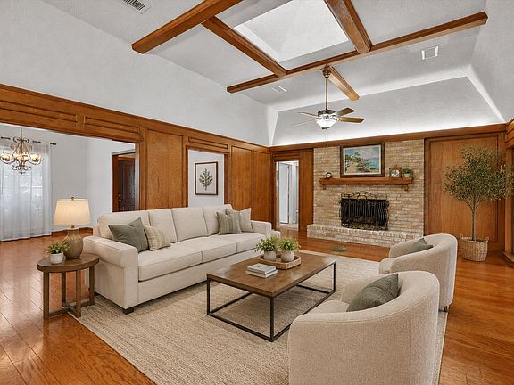 3rd image of 6520 Clearhaven Cir