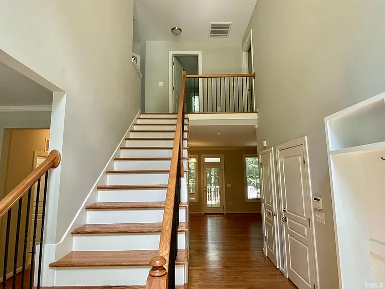 207 Lake Dr — Photo 14
