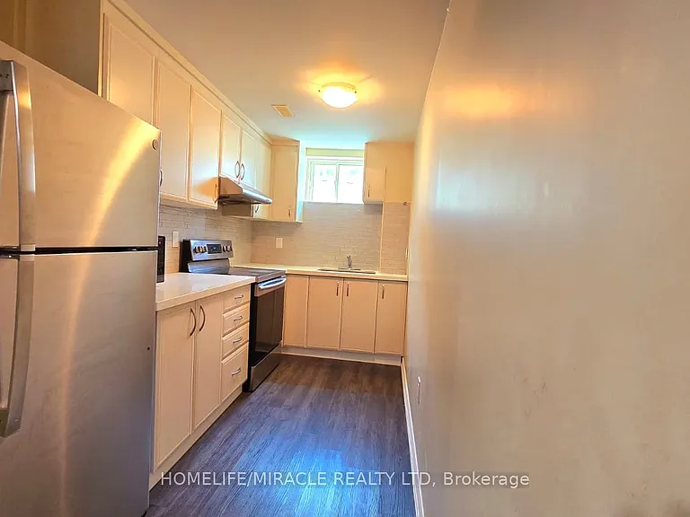 91 Tysonville Cir #LOWER — Photo 13
