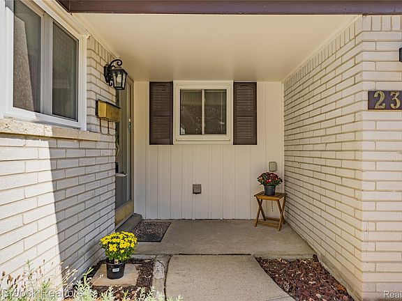 3rd image of 23244 Tuck Rd