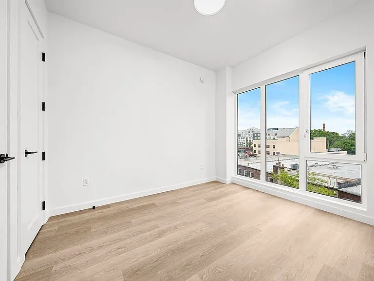 1615 Cedar St #8B — Photo 5