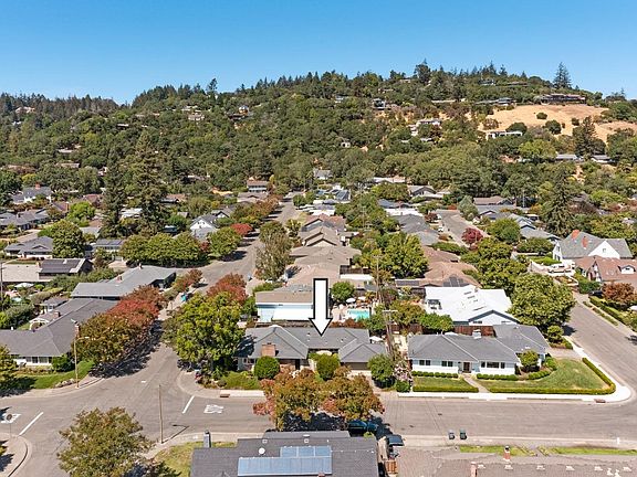 3rd image of 1819 Pamela Drive