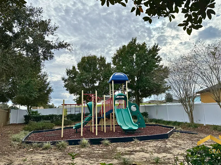 401 Savannah Preserve Loop — Photo 25