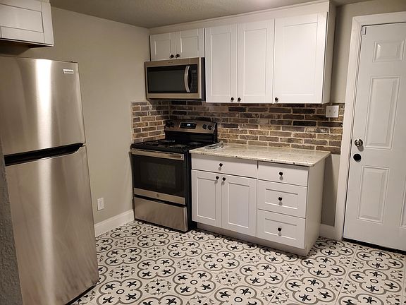 Ample counter space.