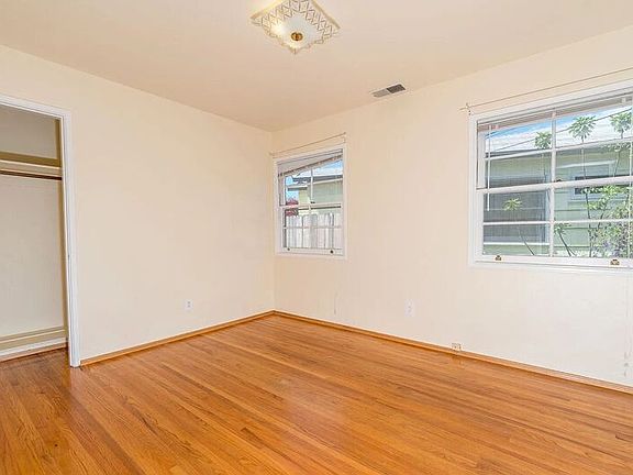 5th image of 4988 63rd St