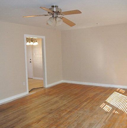 2nd image of 907 S Gary Ave