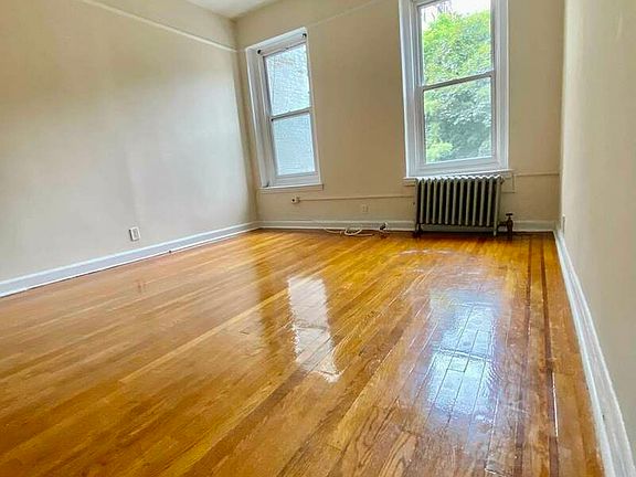 5th image of 1411 2nd Ave APT 3b