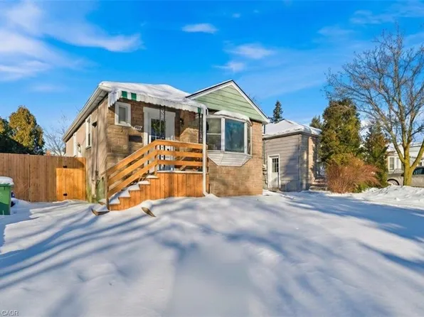 86 E 38th St, Hamilton, ON L8V 4E5