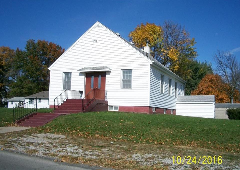 2nd image of 1100 N 3rd E Ave