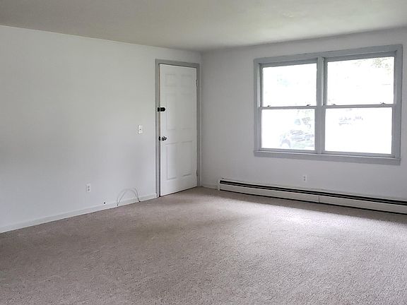 3rd image of 87 Sunshine Dr #1