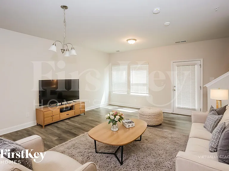 2019 Cypress Village Dr NW — Photo 5